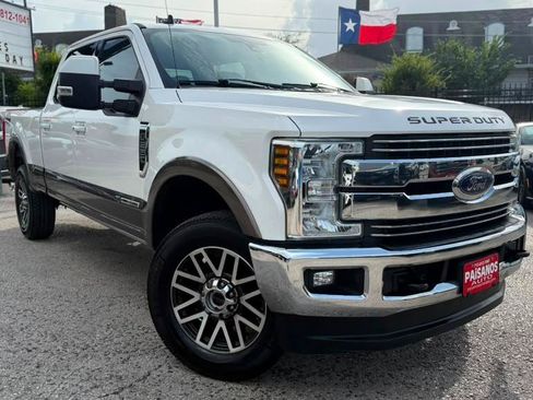 Used 2019 Ford F250 Lariat w/ Lariat Ultimate Package AWD/4WD image 2