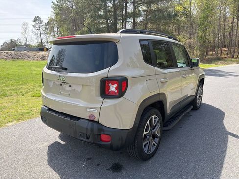 Used 2015 Jeep Renegade Latitude w/ Popular Equipment Group image 5