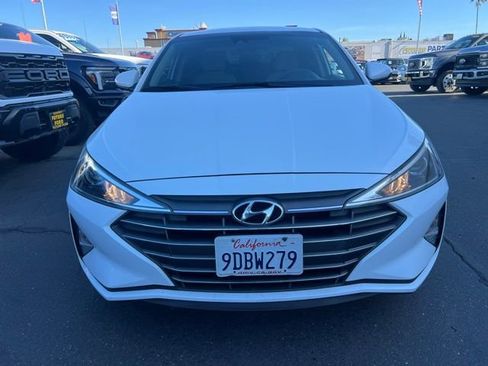 Used 2020 Hyundai Elantra SEL image 2