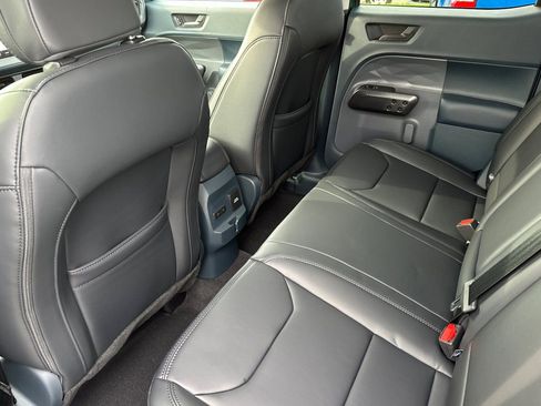 New 2025 Ford Maverick Lariat w/ Black Appearance Package image 13