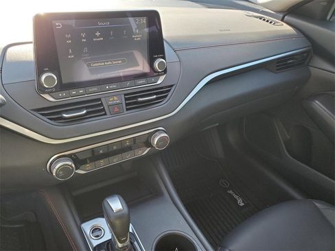 Certified 2022 Nissan Altima 2.5 SR image 26