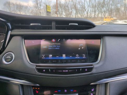 Used 2017 Cadillac XT5 Luxury w/ Driver Awareness Package image 10