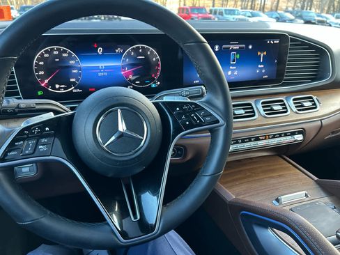 Used 2024 Mercedes-Benz GLE 350 4MATIC image 16