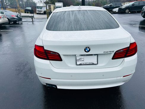 Used 2012 BMW 528i Sedan image 4