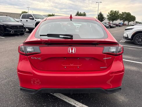 Used 2025 Honda Civic Sport image 10