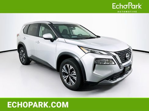 Used 2023 Nissan Rogue SV image 1