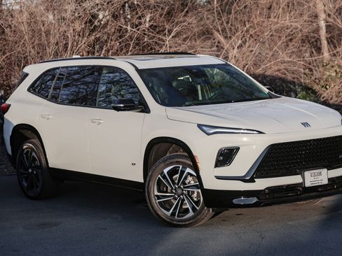 New 2026 Buick Enclave Sport Touring w/ Power Package image 2