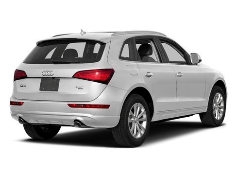 Used 2017 Audi Q5 2.0T Premium Plus w/ Technology Package AWD/4WD image 2