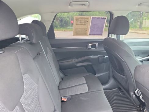 Used 2021 Kia Sorento LX AWD/4WD image 32