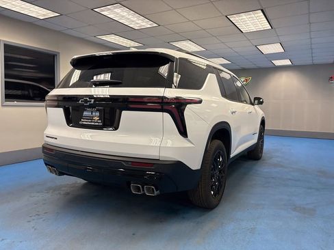 New 2026 Chevrolet Traverse LT w/ Midnight/Sport Edition FWD image 2
