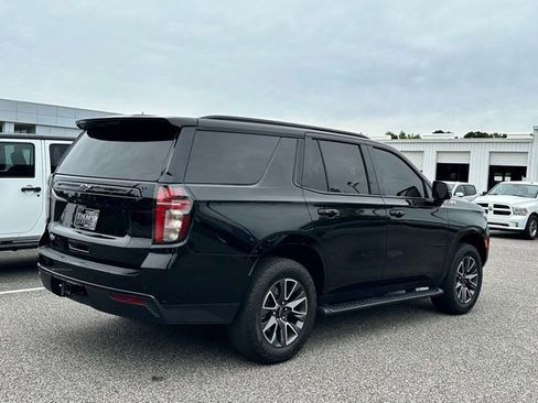 Used 2024 Chevrolet Tahoe Z71 w/ Luxury Package AWD/4WD image 4