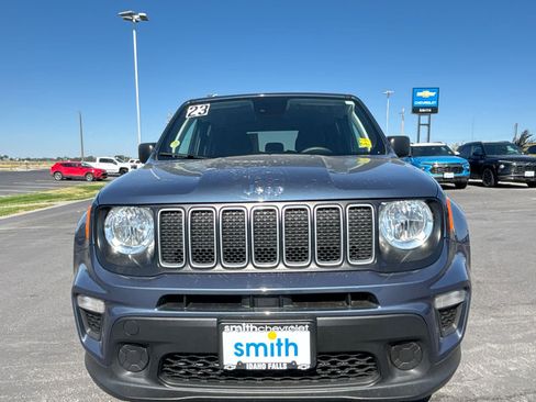 Used 2023 Jeep Renegade Latitude image 77