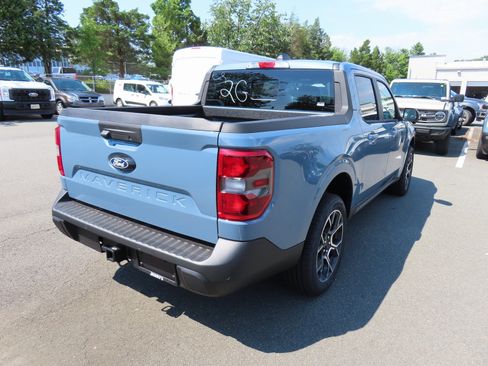 New 2025 Ford Maverick Lariat image 4