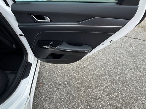 Used 2025 Kia K5 GT-Line w/ GT-Line Premium Package image 16