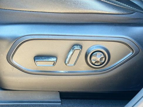 Used 2024 Jeep Grand Cherokee Limited image 28