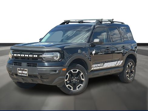Used 2023 Ford Bronco Sport Outer Banks w/ Tech Package image 1