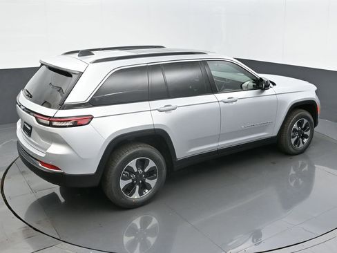 New 2024 Jeep Grand Cherokee Limited 4xe image 47