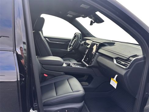 New 2026 GMC Acadia Elevation w/ Elevation Premium Package image 15