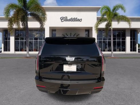 Certified 2026 Cadillac Escalade Platinum Sport w/ LPO, ONYX Package AWD/4WD image 12