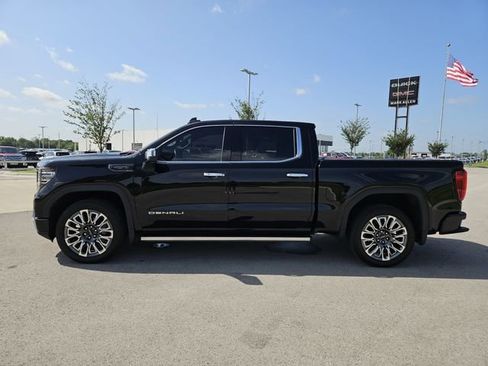 Used 2024 GMC Sierra 1500 Denali Ultimate AWD/4WD image 4