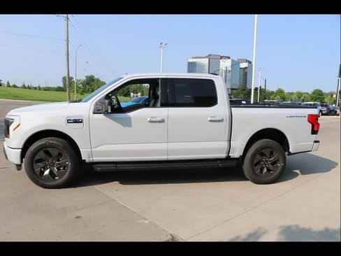 New 2025 Ford F150 Lightning Flash image 3