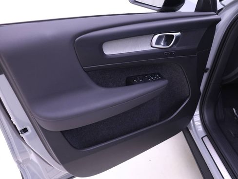 Certified 2026 Volvo XC40 B5 Plus w/ Protection Package Premier image 11