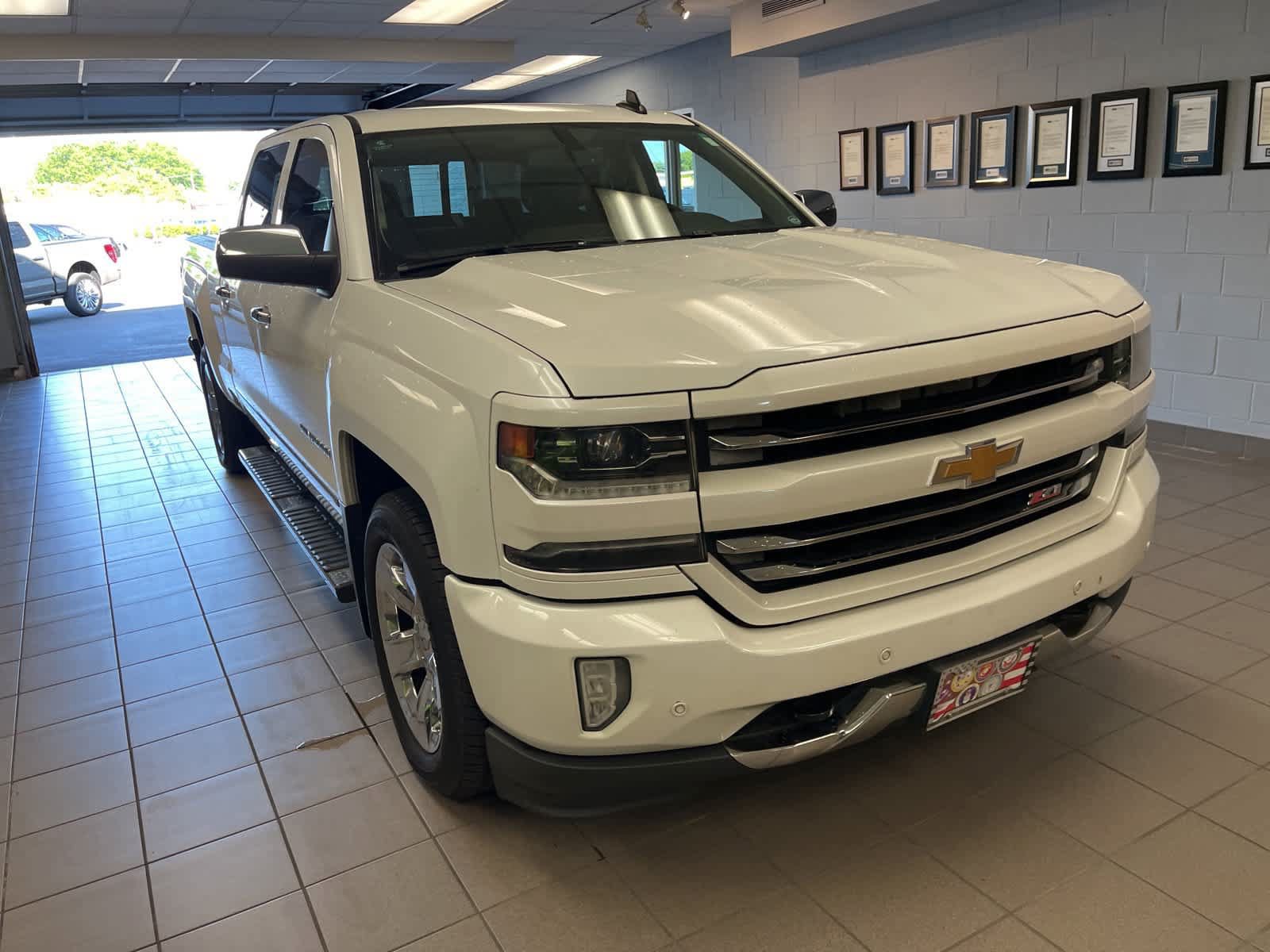 Used 2016 Chevrolet Silverado 1500 LTZ Z71 w/ LTZ Plus Package AWD/4WD image 23