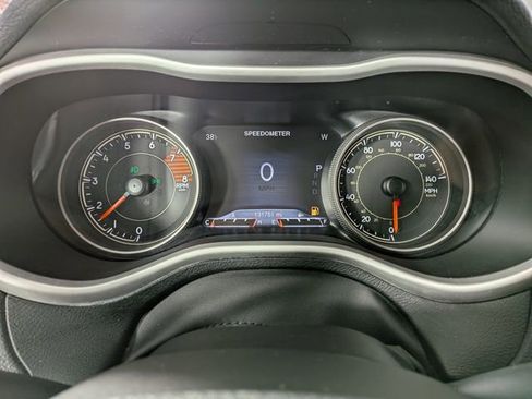 Used 2017 Jeep Cherokee Trailhawk w/ Cold Weather Group image 6