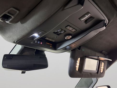 Used 2020 Cadillac Escalade Platinum image 37