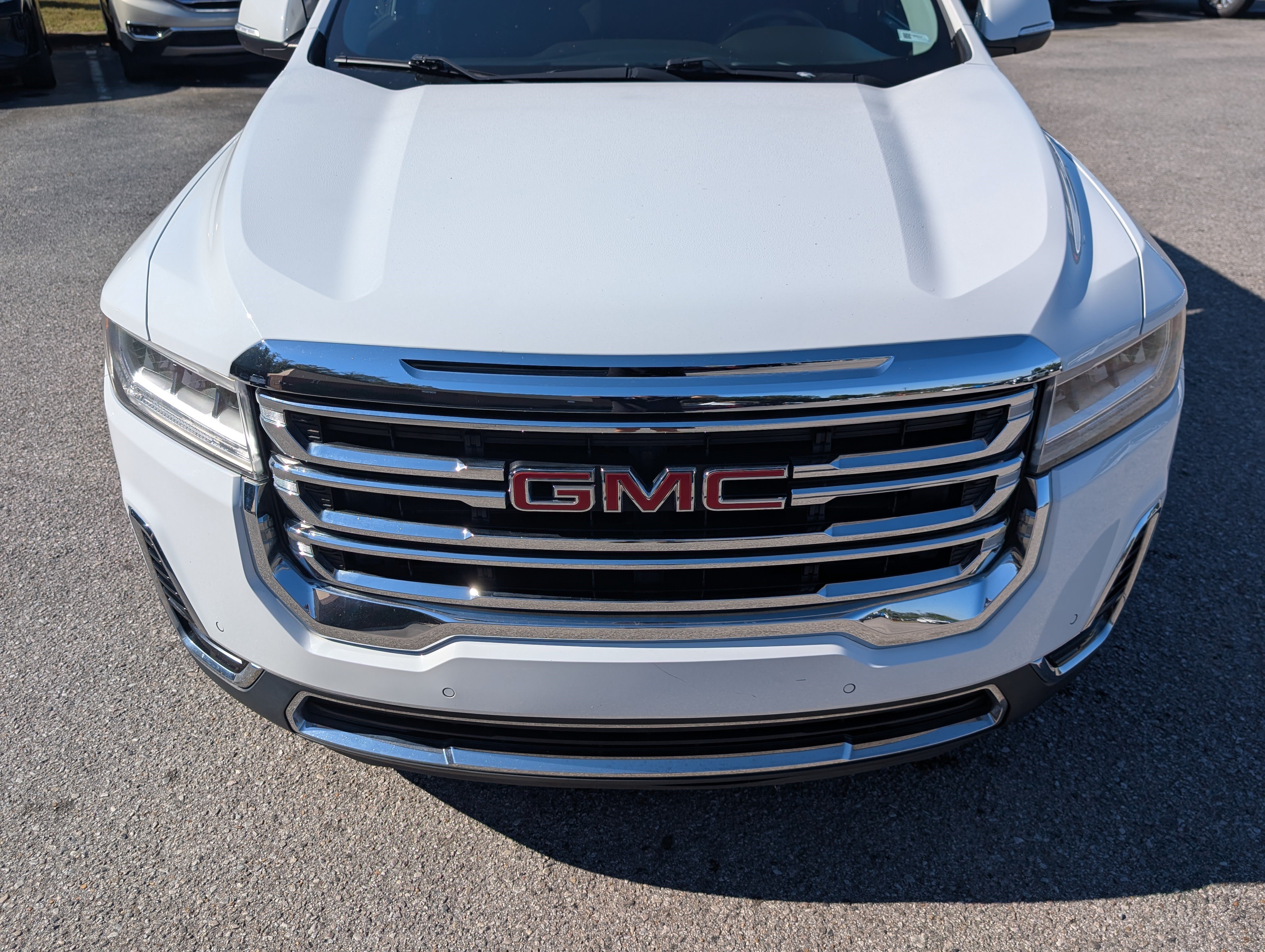 Used 2022 GMC Acadia SLE w/ Driver Convenience Package FWD image 12