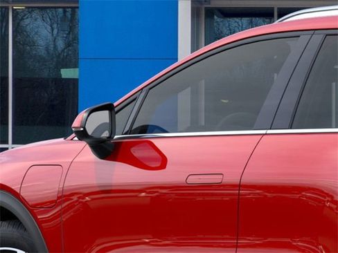 New 2026 Chevrolet Equinox EV LT image 12