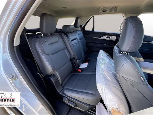 New 2026 Ford Explorer Active w/ Active Comfort Package image 9