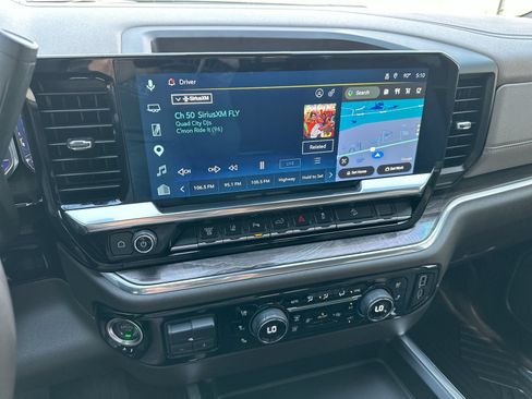 Used 2025 Chevrolet Silverado 2500 LTZ w/ LTZ Premium Package AWD/4WD image 16