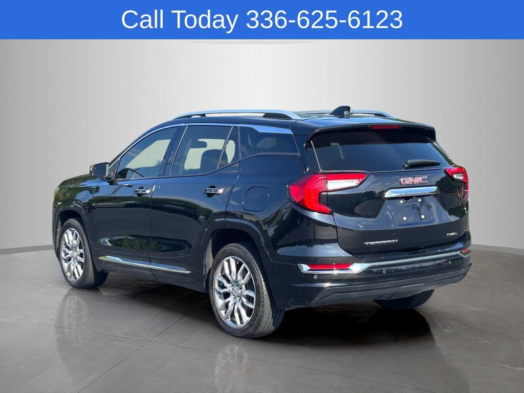 Used 2023 GMC Terrain Denali w/ LPO, 'HIT The Road' Package AWD/4WD image 3