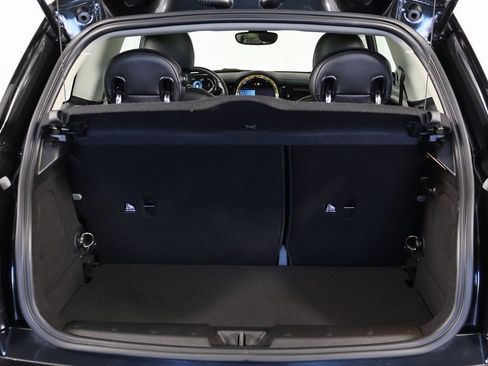 Used 2023 MINI Cooper 2-Door Hardtop image 13