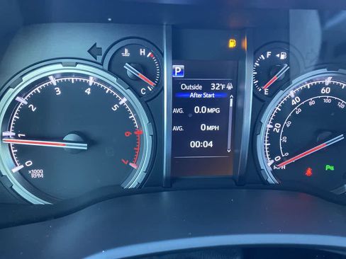 Used 2020 Toyota 4Runner Limited image 15