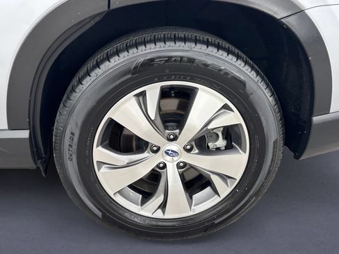 Used 2025 Subaru Ascent Premium AWD/4WD image 9