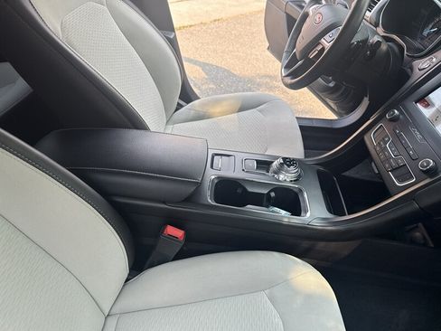 Used 2019 Ford Fusion SE w/ Equipment Group 151A FWD image 26