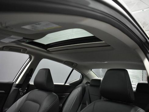 New 2025 Nissan Altima 2.5 SL image 17