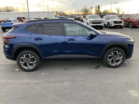 Used 2024 Chevrolet Trax LT w/ Driver Confidence Package image 13