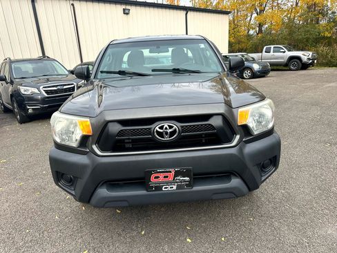 Used 2012 Toyota Tacoma 2WD Access Cab image 2