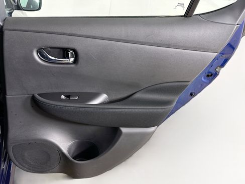 Used 2024 Nissan Leaf S image 28