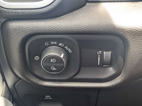 Used 2021 RAM 1500 Big Horn AWD/4WD image 28