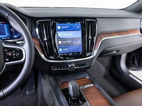 Certified 2025 Volvo V60 B5 Cross Country Plus image 14