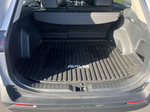 Certified 2023 Toyota RAV4 XLE Premium image 30