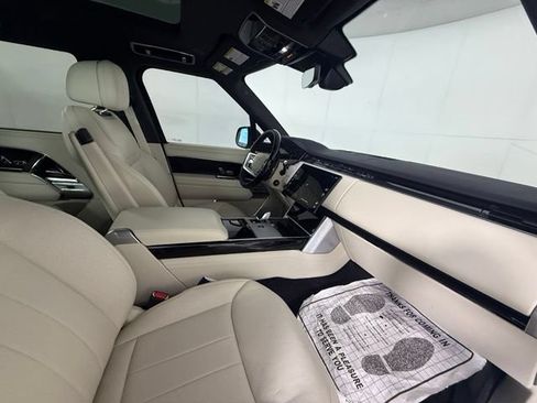 Used 2025 Land Rover Range Rover Long Wheelbase SE AWD/4WD image 43
