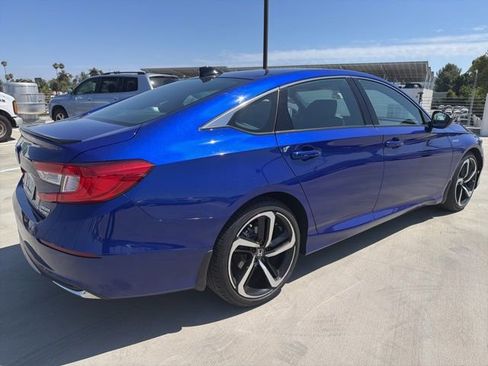 Used 2022 Honda Accord Sport image 2