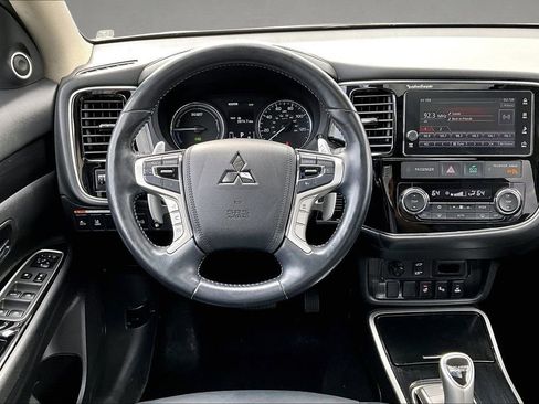 Used 2018 Mitsubishi Outlander GT image 8