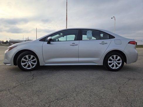 Used 2025 Toyota Corolla LE image 20