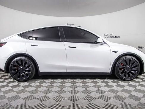 Used 2023 Tesla Model Y Performance AWD/4WD image 16